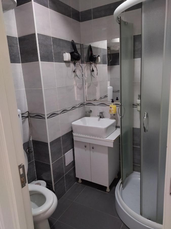 Atina Lux Hostel Λέσκοβατς Εξωτερικό φωτογραφία