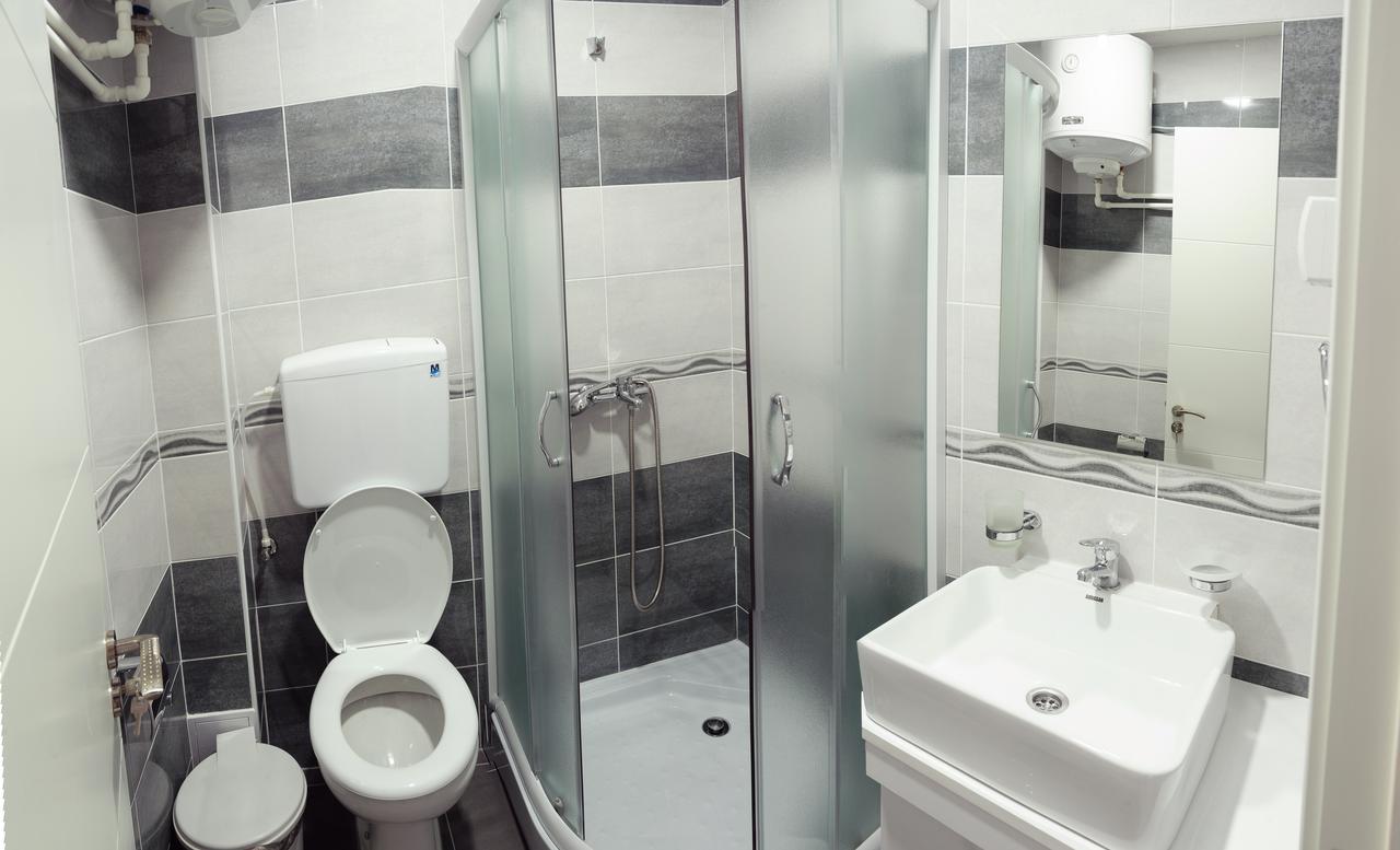 Atina Lux Hostel Λέσκοβατς Εξωτερικό φωτογραφία