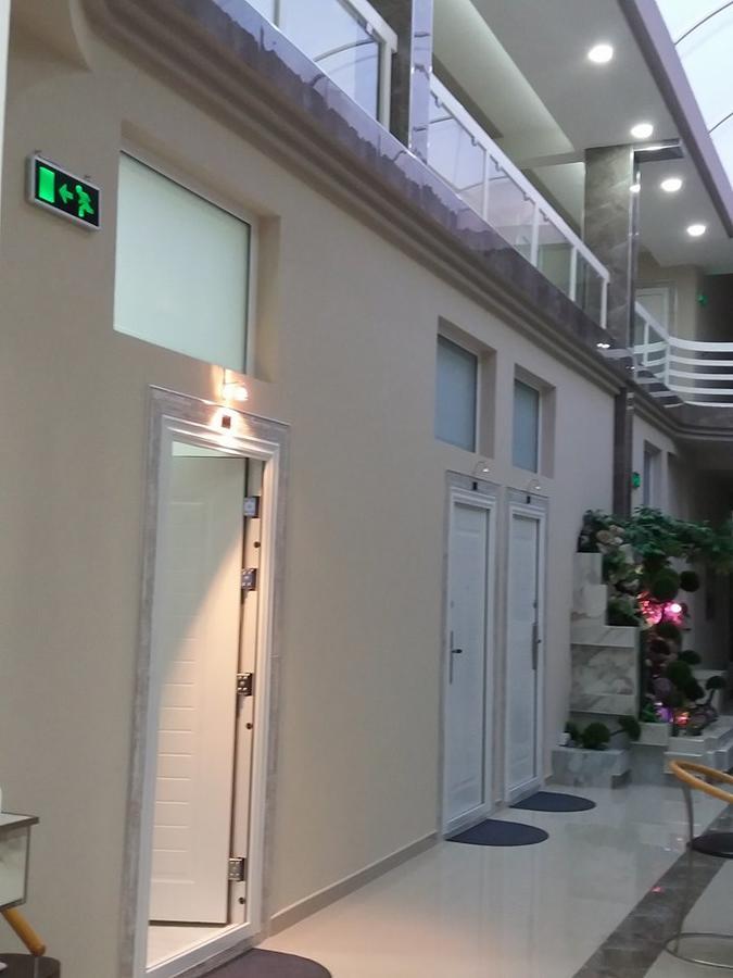 Atina Lux Hostel Λέσκοβατς Εξωτερικό φωτογραφία