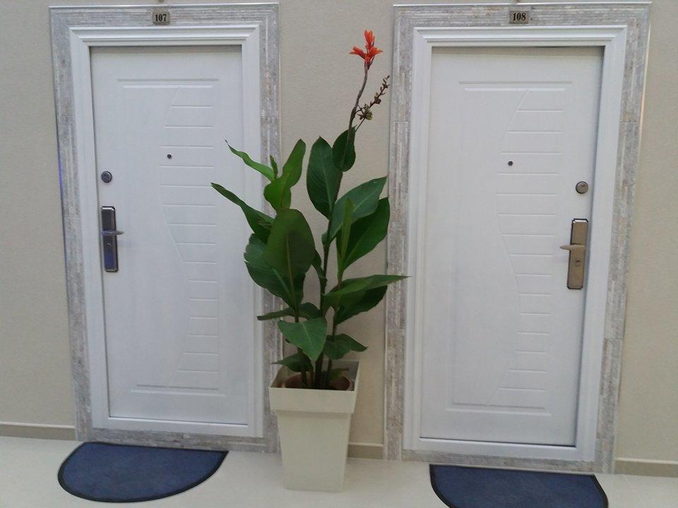 Atina Lux Hostel Λέσκοβατς Εξωτερικό φωτογραφία