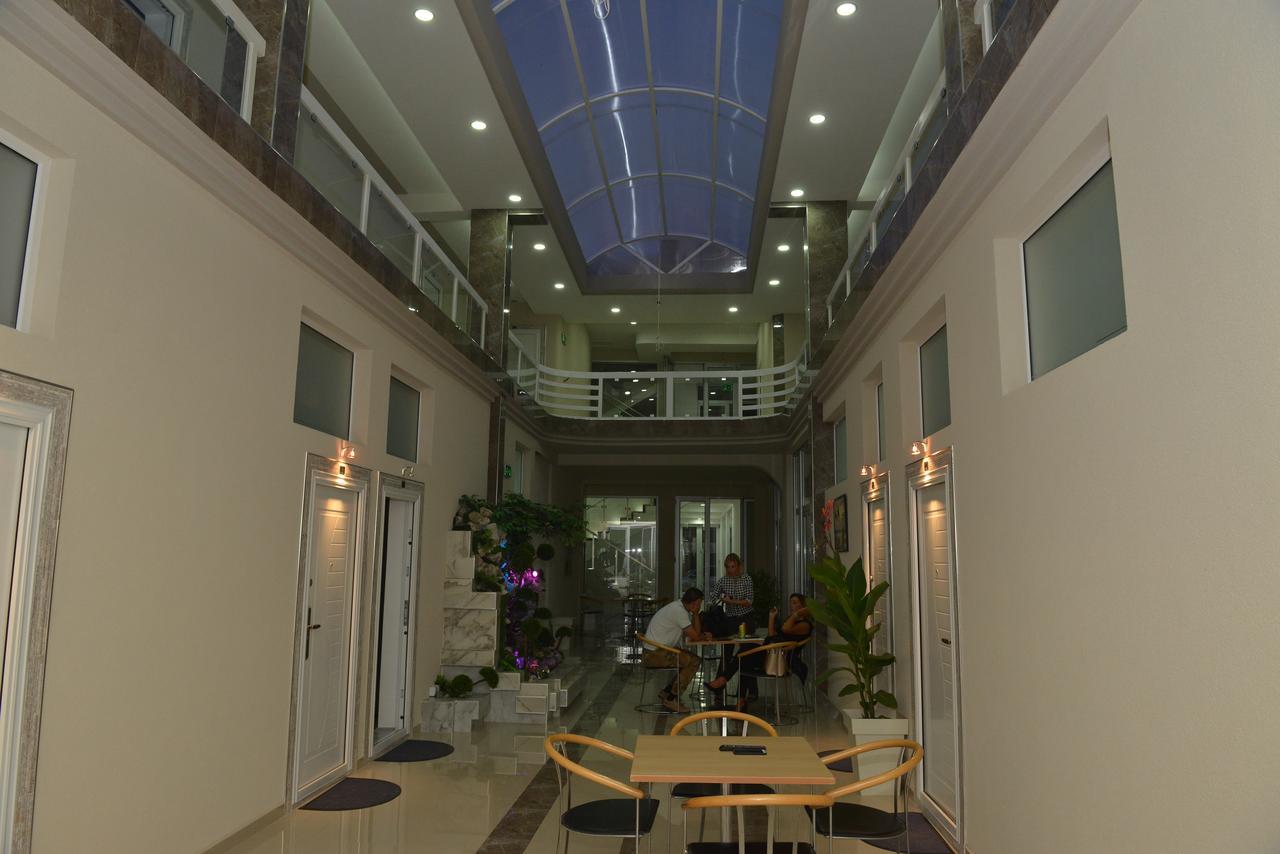 Atina Lux Hostel Λέσκοβατς Εξωτερικό φωτογραφία