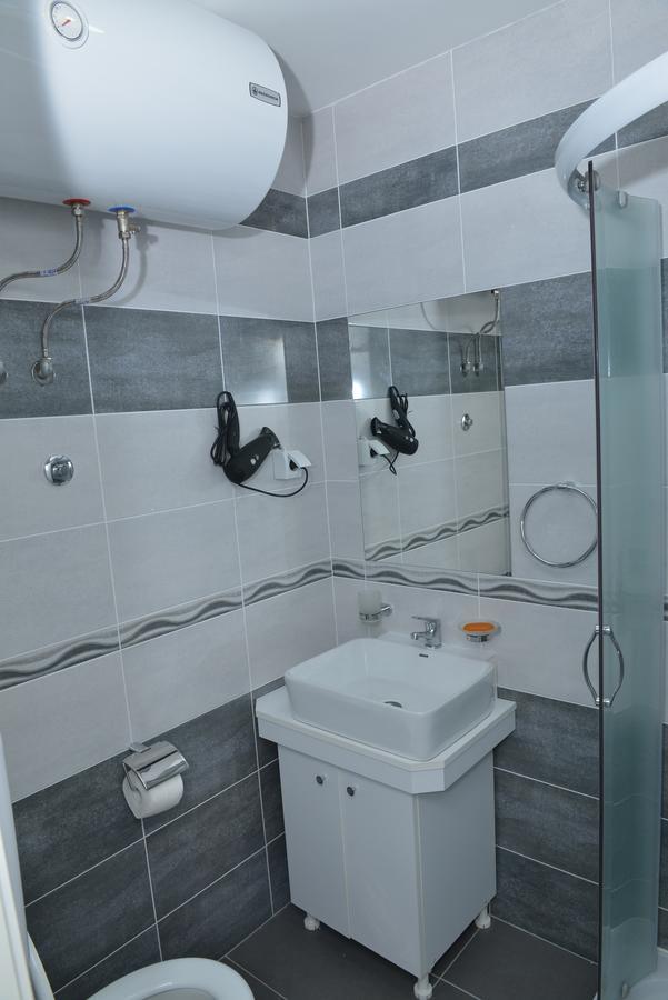 Atina Lux Hostel Λέσκοβατς Εξωτερικό φωτογραφία