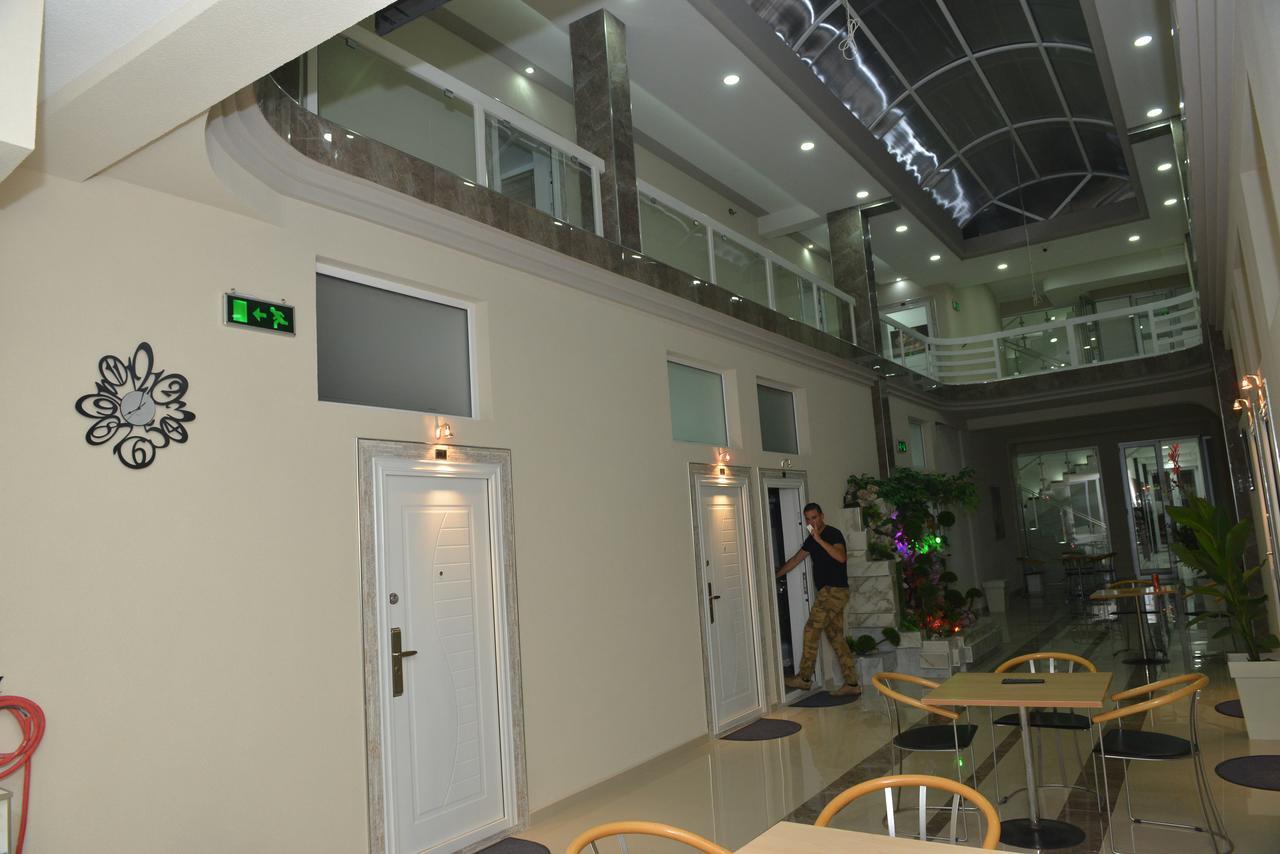 Atina Lux Hostel Λέσκοβατς Εξωτερικό φωτογραφία