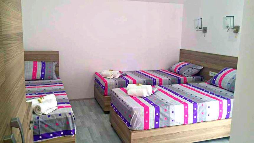 Atina Lux Hostel Λέσκοβατς Εξωτερικό φωτογραφία