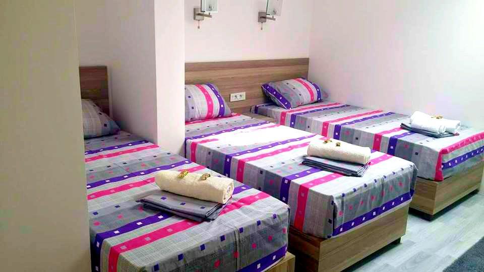 Atina Lux Hostel Λέσκοβατς Εξωτερικό φωτογραφία